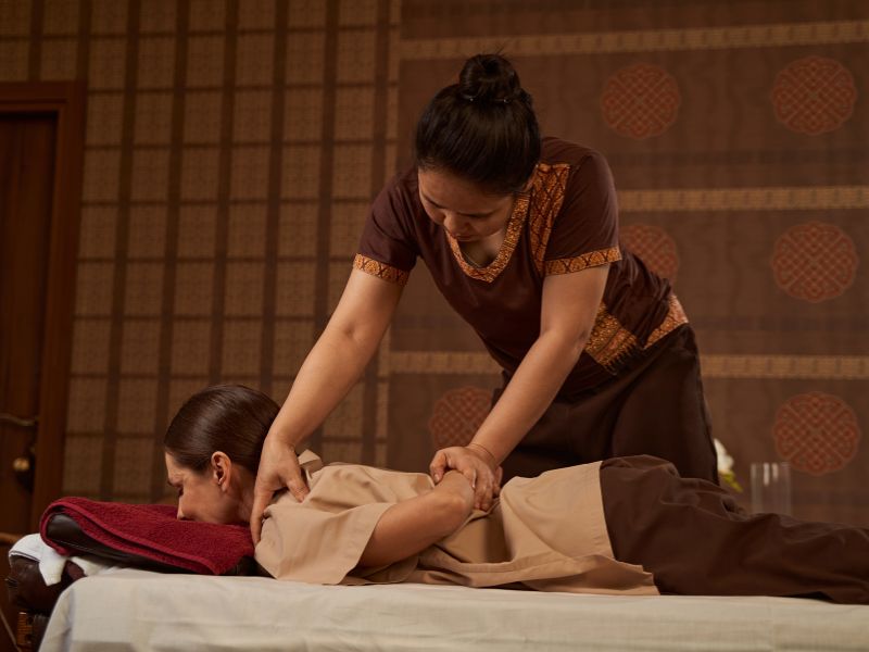 traditional thai massage